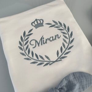 Broderie couverture en coton